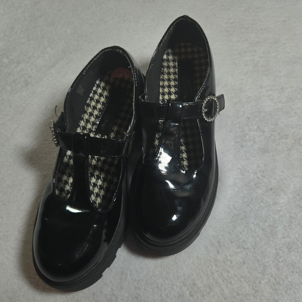 Self Esteem Black Patent T-Strap Lug Sole Mary Janes Size 4 Rhinestone Buckle